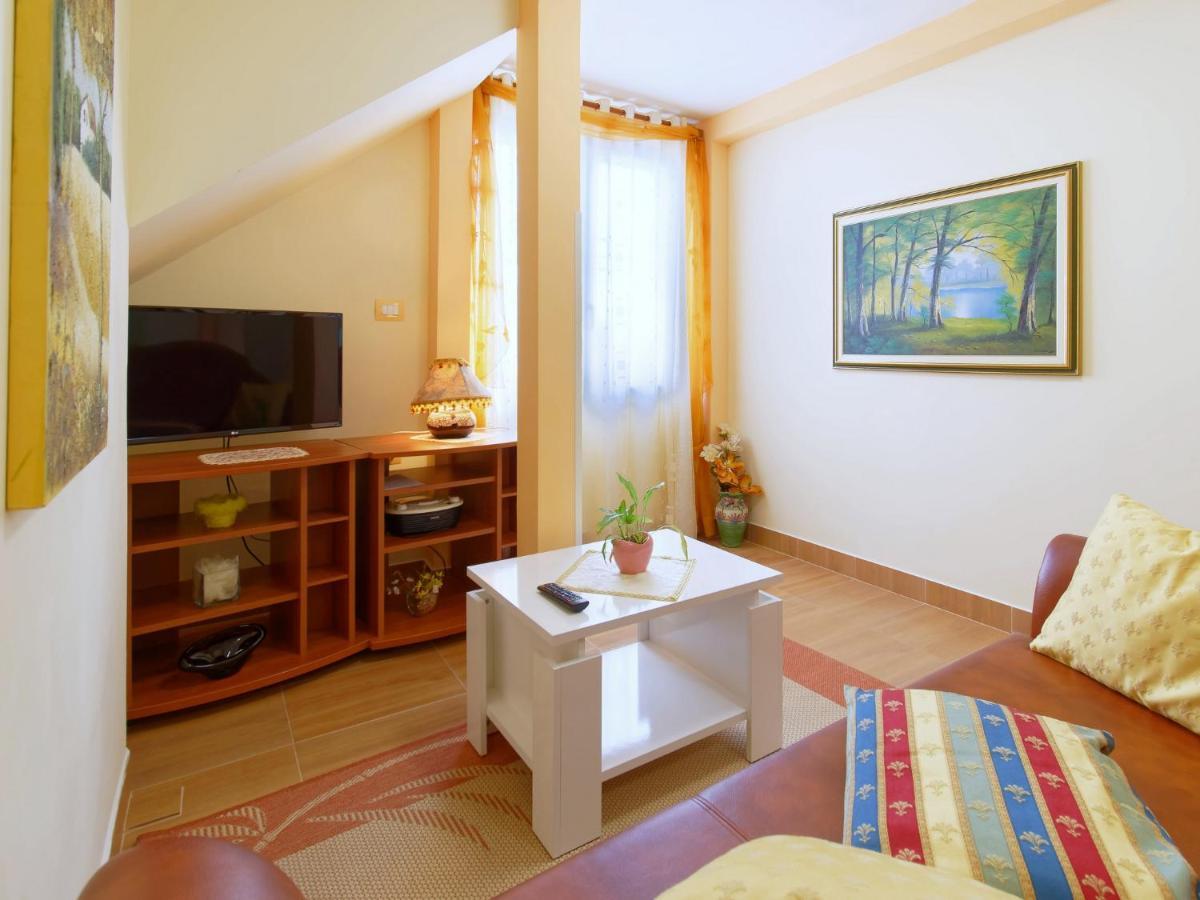 Holiday Home Nevena By Rent Istria Buje Exterior photo