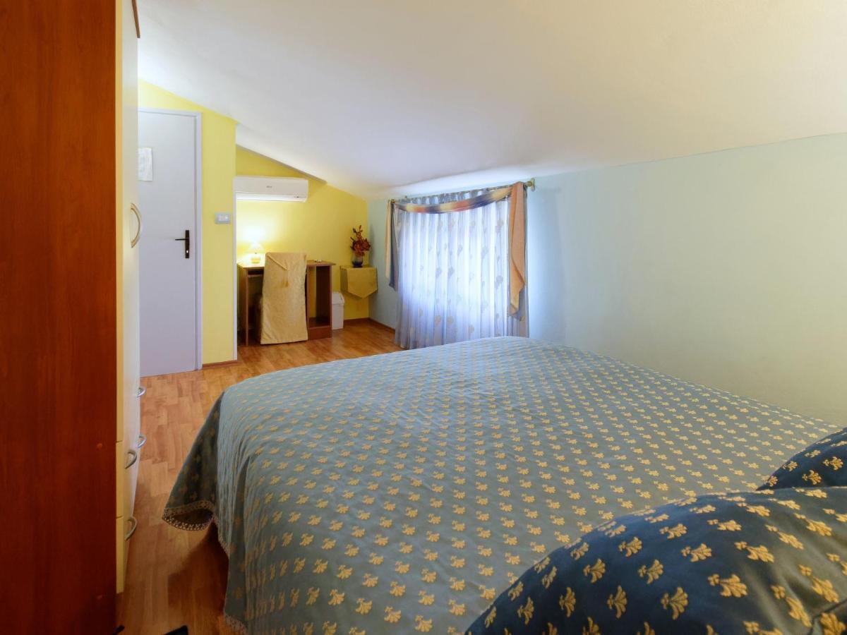 Holiday Home Nevena By Rent Istria Buje Exterior photo