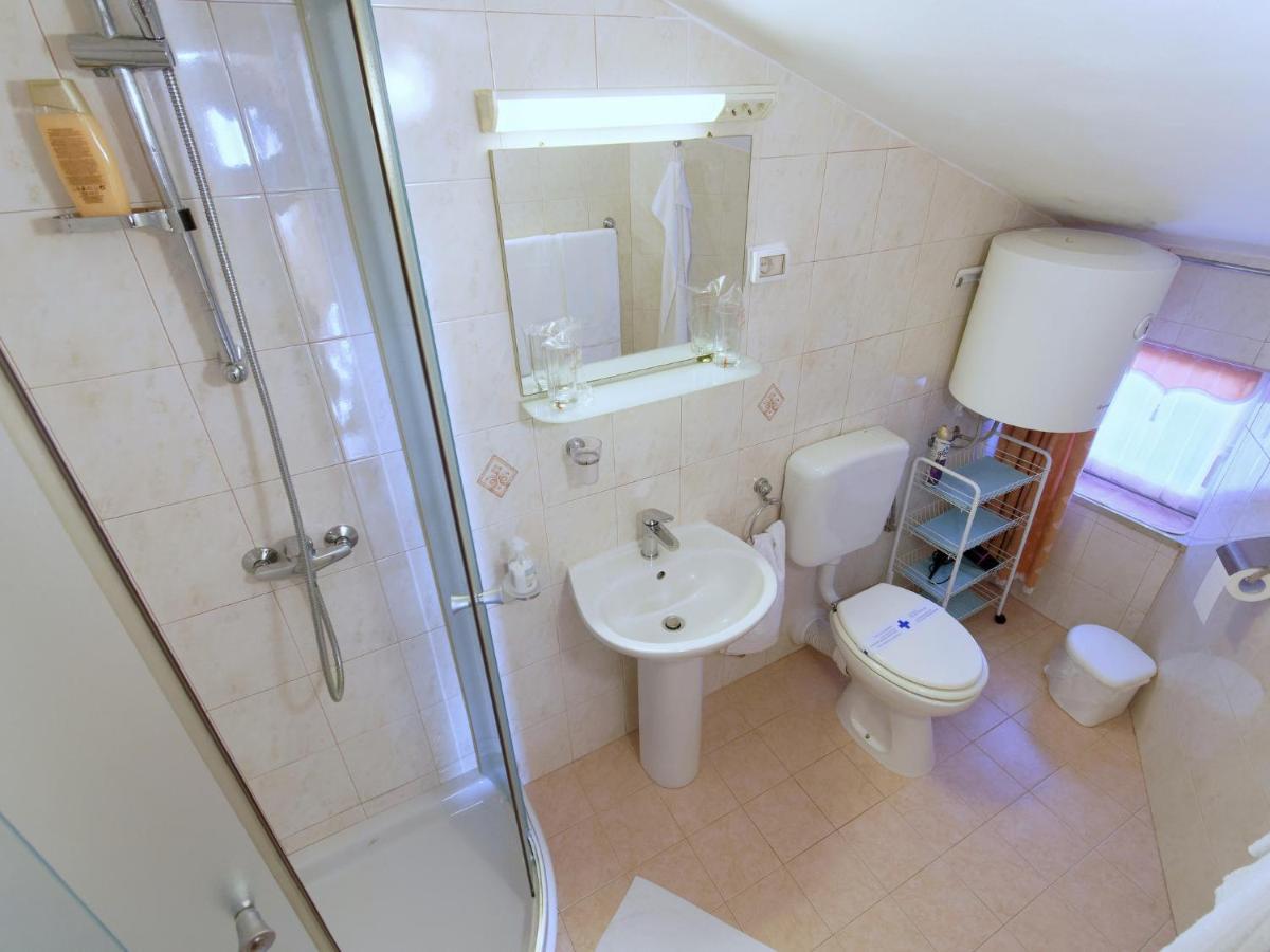 Holiday Home Nevena By Rent Istria Buje Exterior photo