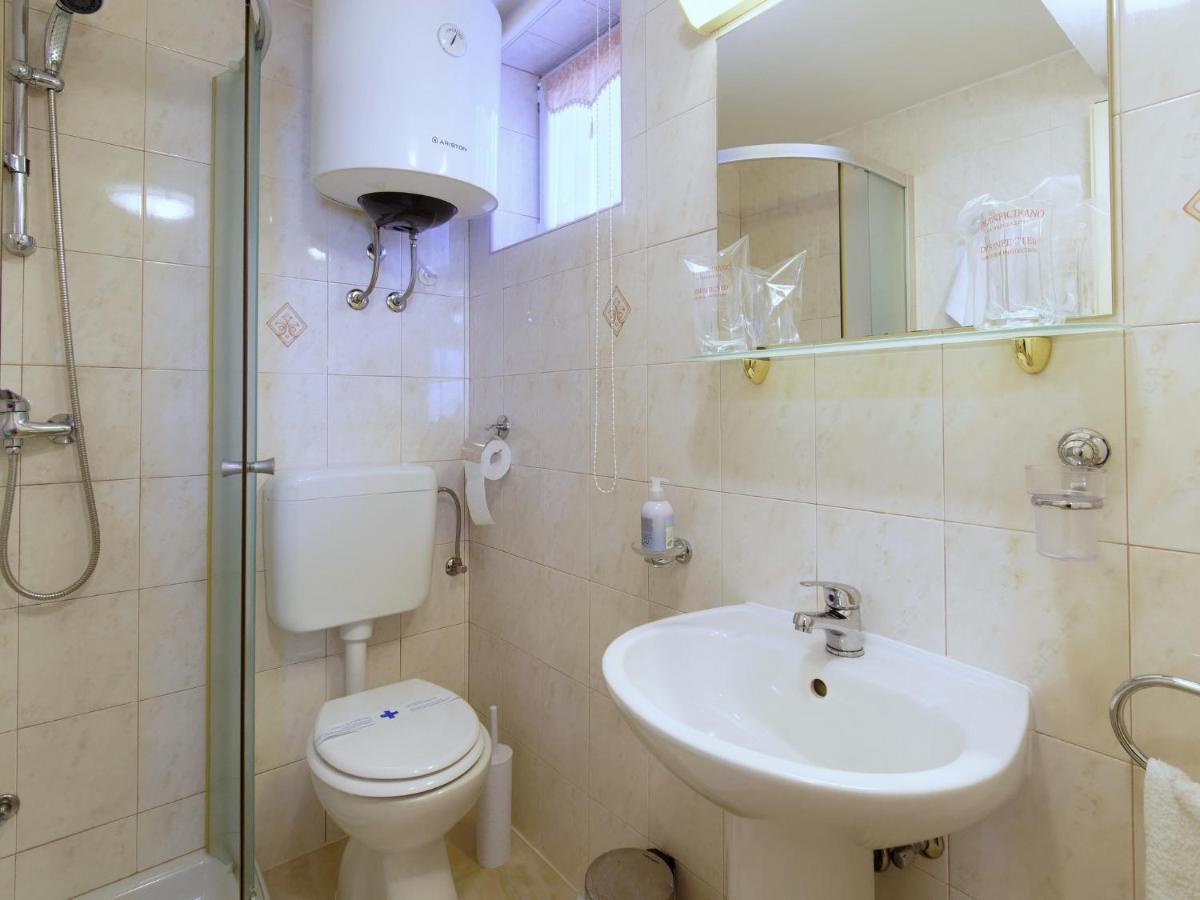 Holiday Home Nevena By Rent Istria Buje Exterior photo