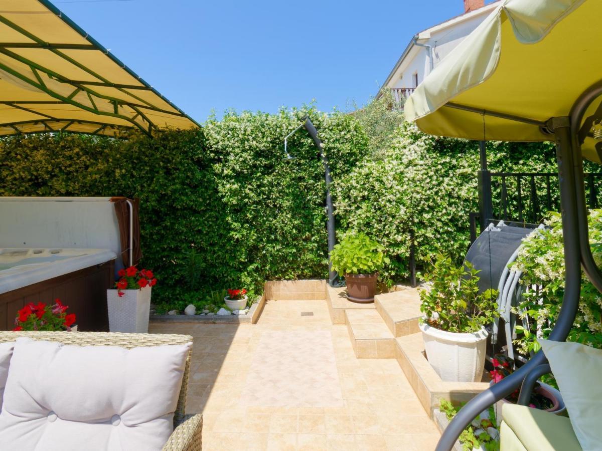 Holiday Home Nevena By Rent Istria Buje Exterior photo